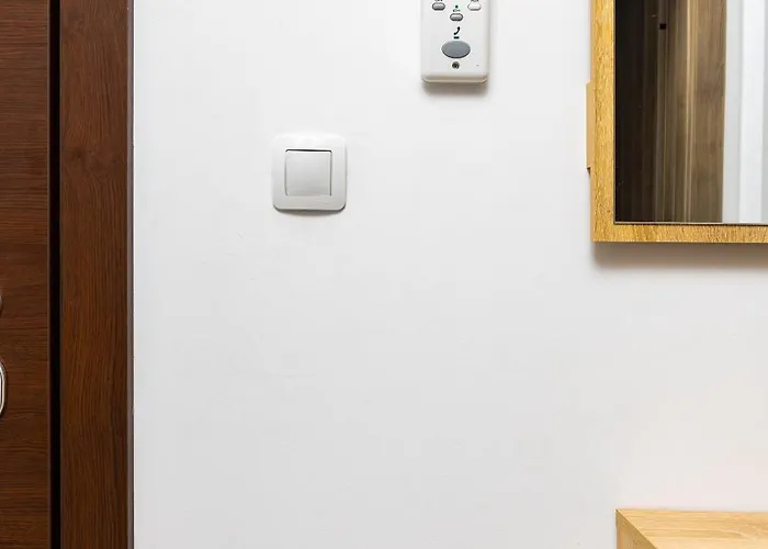 Valerie Walking Distance To Center