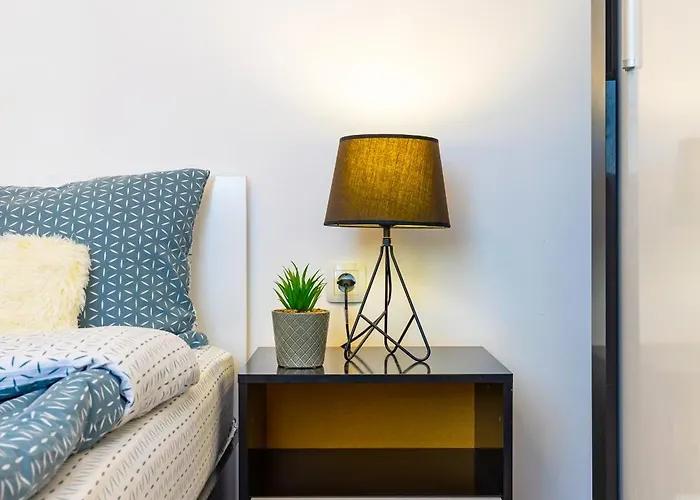 Διαμέρισμα Valerie Walking Distance To Center