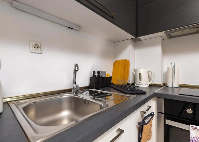 Valerie Walking Distance To Center Φιλιππούπολη